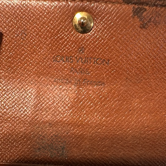 Louis Vuitton Brown Monogram Key Holder - Picture 7 of 7